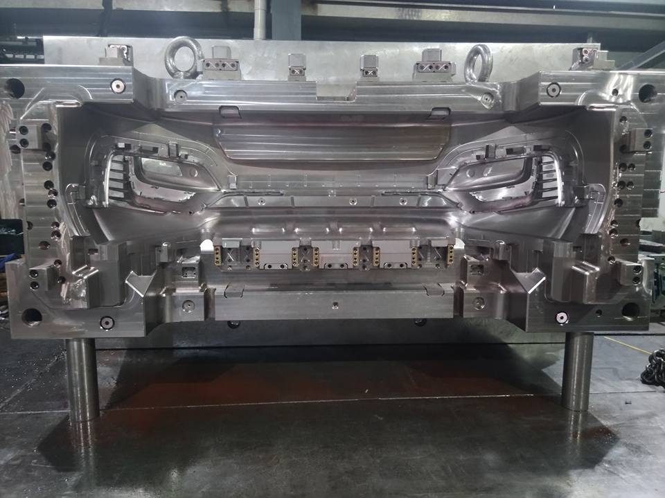 Automotive bumper mould maker in China 15 bumper mould maker