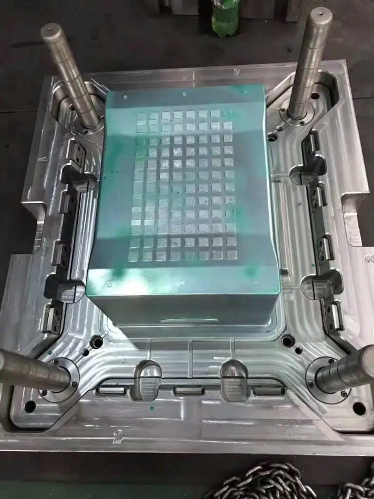 Food/Beverage Plastic Crate Mould, Turnover Box Mould in china 6 beer crate mould