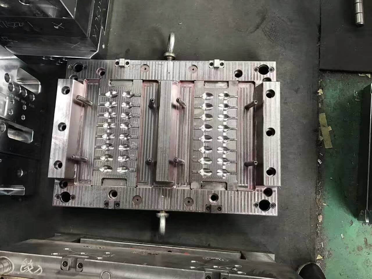 China Plastic Cutlery Mould Maker | Plastic Spoon mould,Fork mould,Knife Mould 9 Plastic Cutlery Mould