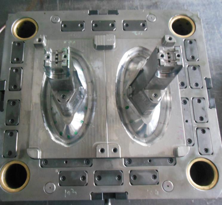 plastic mold