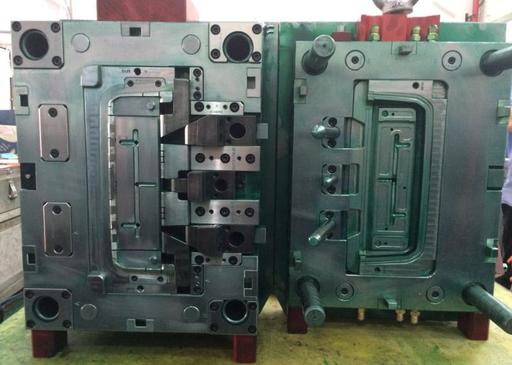 plastic mold